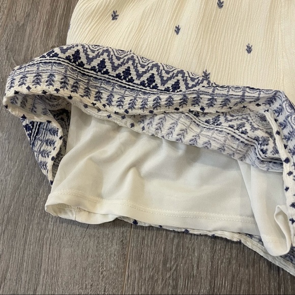 Strapless cream and blue romper with buttons from American Eagle - Picture 10 of 12